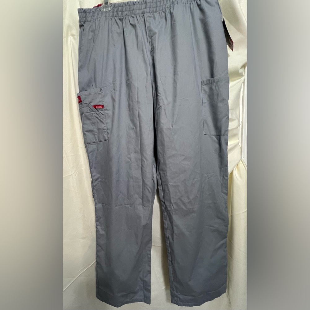 Men’s scrubs by Dickie NWT